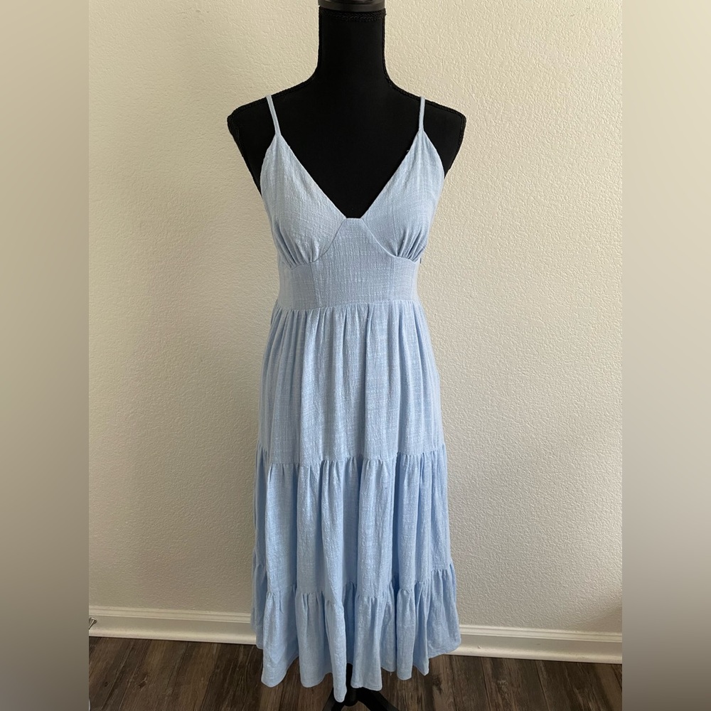 Lulu’s blue ruffle dress